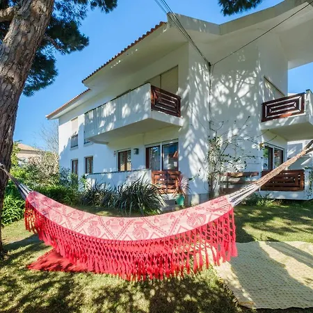 With Garden And Deck Apartmán Cascais