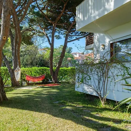 With Garden And Deck * Cascais