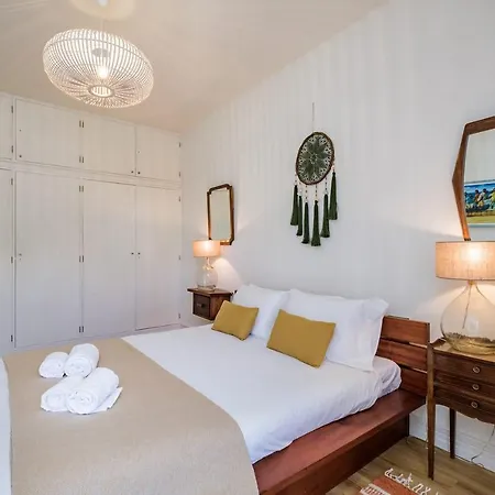 With Garden And Deck Appartement Cascais